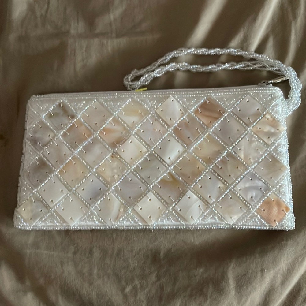 Nwot Elegant beaded Mother of pearl wristlet Black tie